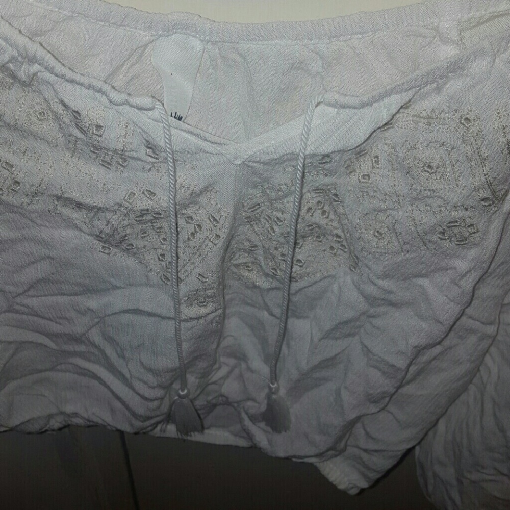 Crop top - Picture 2 of 3